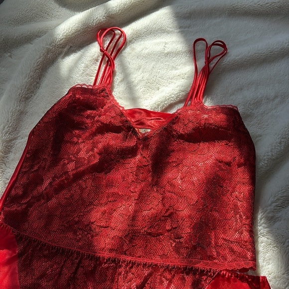 Victoria’s Secret Vintage Gold Tag Two Piece Red Satin Set Size Small - Picture 2 of 6